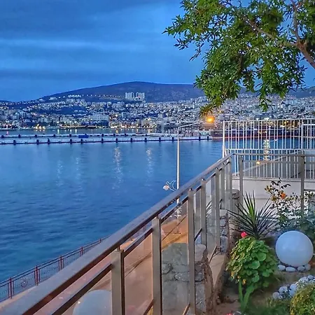 Διαμέρισμα Waterfront Glass Flat *