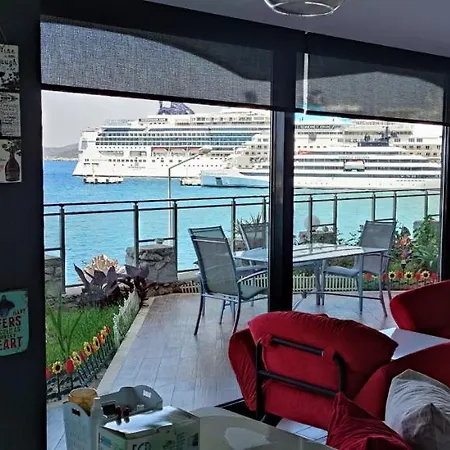 Waterfront Glass Flat Kusadasi