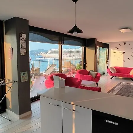 Apartment Waterfront Glass Flat
