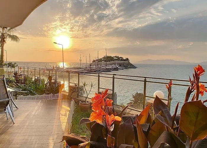 Waterfront Glass Flat * Kuşadası