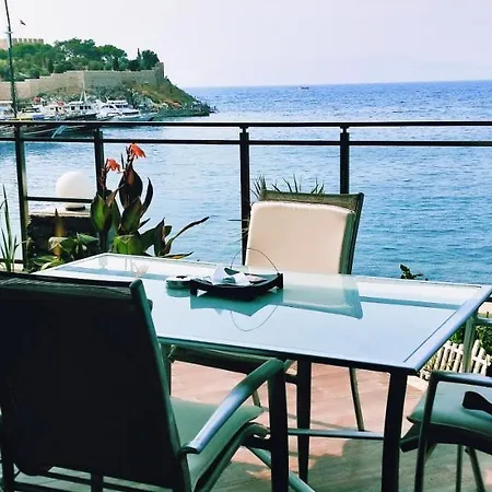 Waterfront Glass Flat Appartement