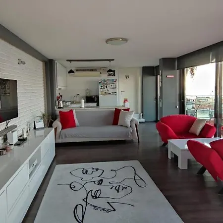 Waterfront Glass Flat Kusadası