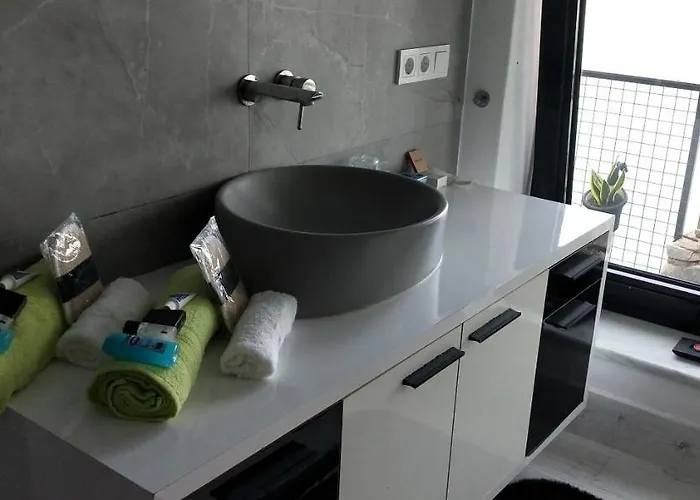 Waterfront Glass Flat *