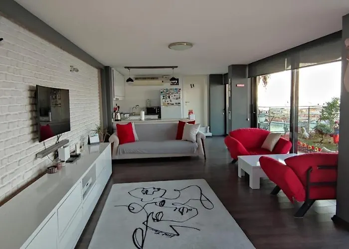 Waterfront Glass Flat Kusadası